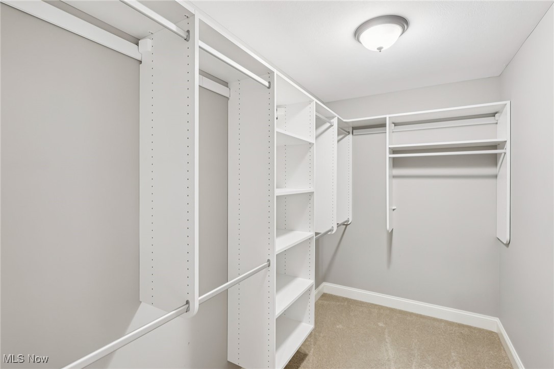 2 Creek Ridge Rocky River OH 44116
