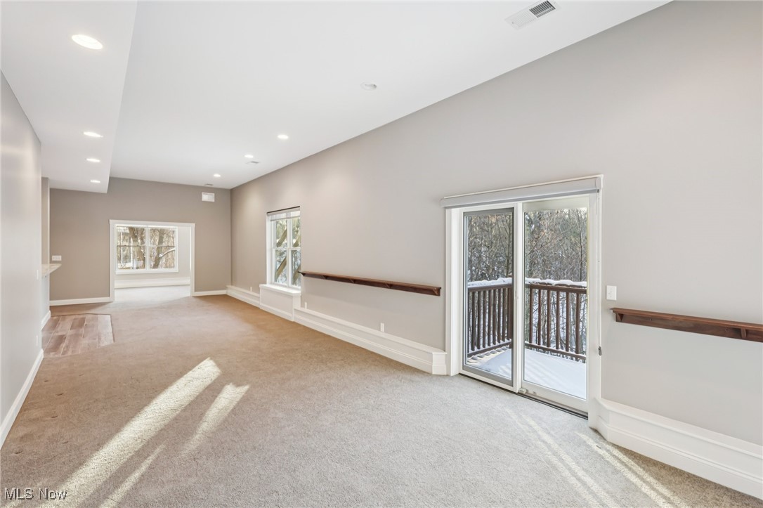2 Creek Ridge Rocky River OH 44116