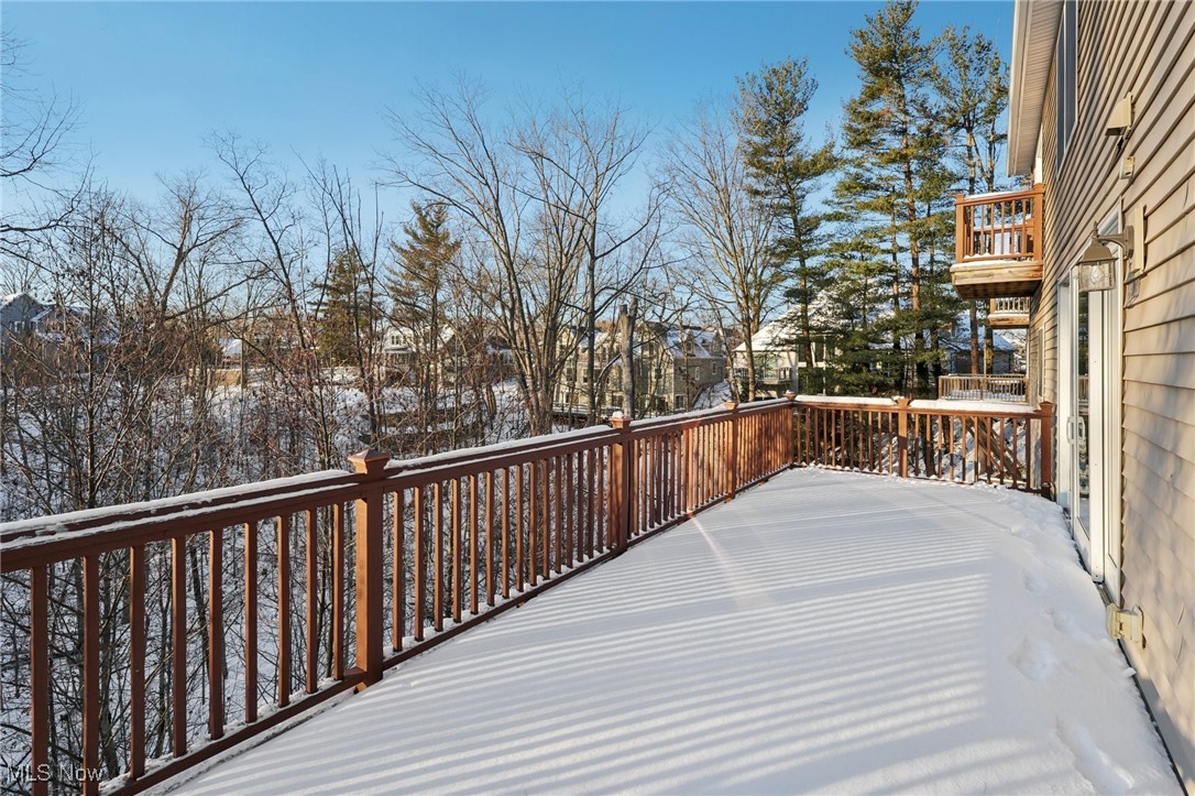 2 Creek Ridge Rocky River OH 44116