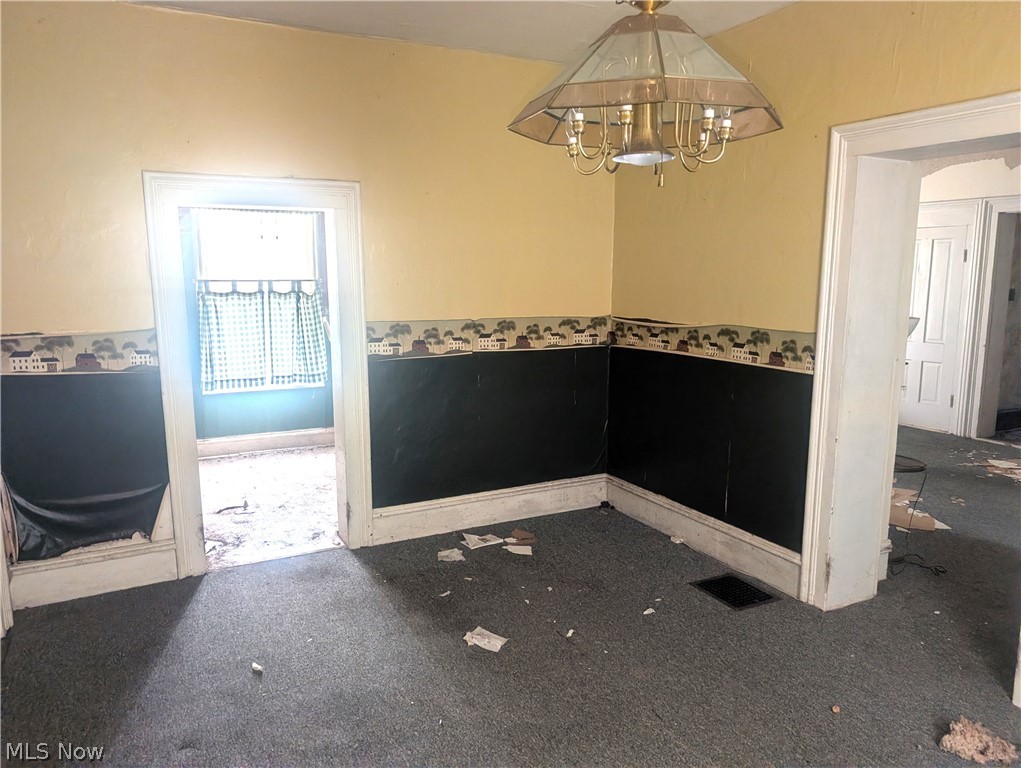 5779 Greer Road SE Uhrichsville OH 44683
