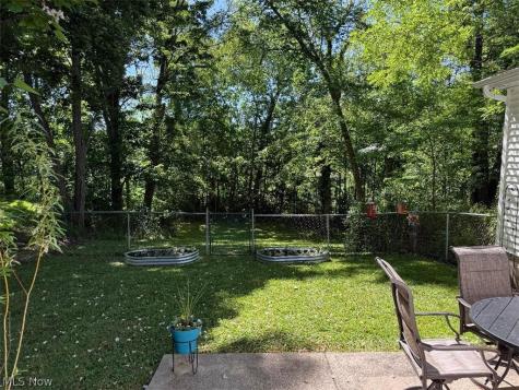 906 Dora Lane Aurora OH 44202