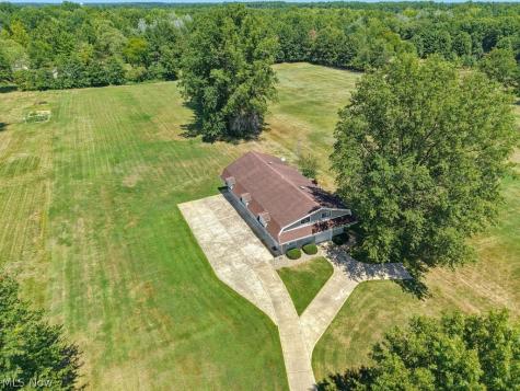 34892 State Route 303 Grafton OH 44044