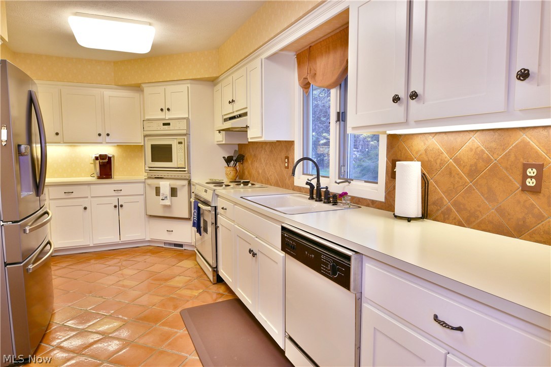 1551 Lake Crest Drive Roaming Shores OH 44084
