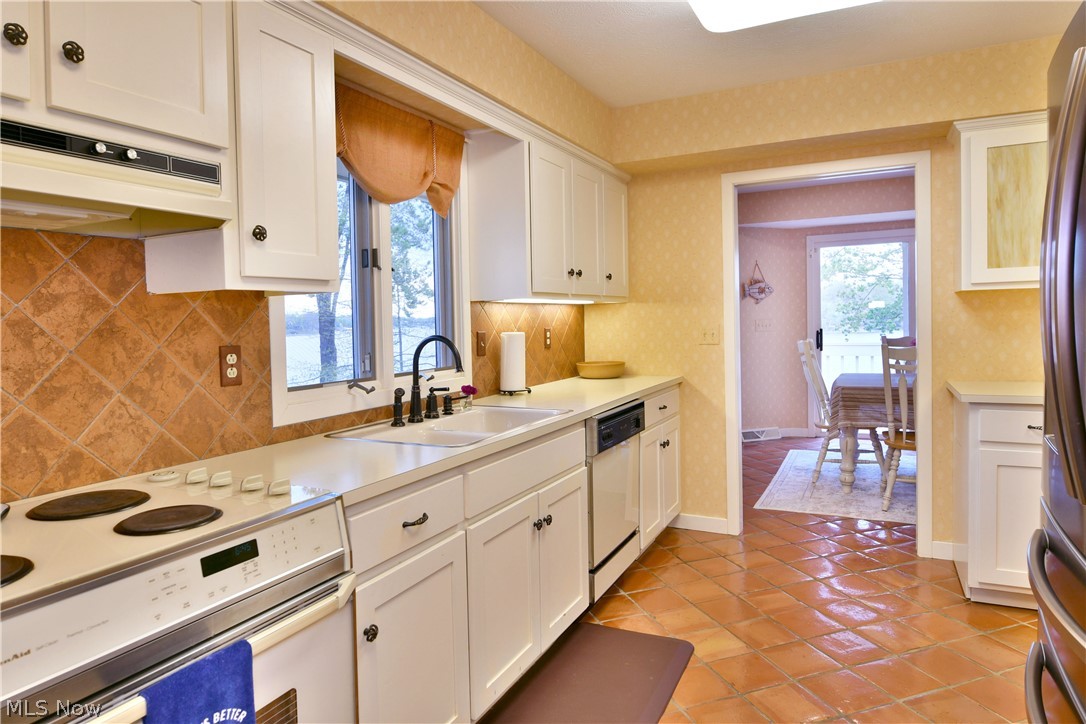 1551 Lake Crest Drive Roaming Shores OH 44084