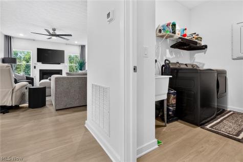 752 Hampshire Court Amherst OH 44001