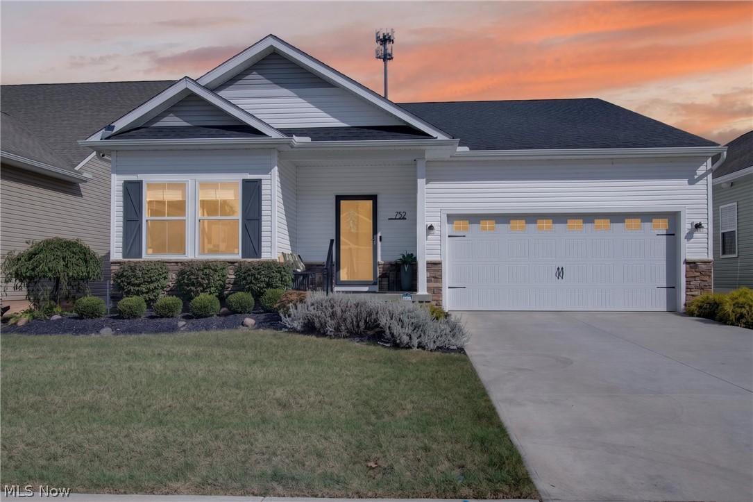 752 Hampshire Court Amherst OH 44001