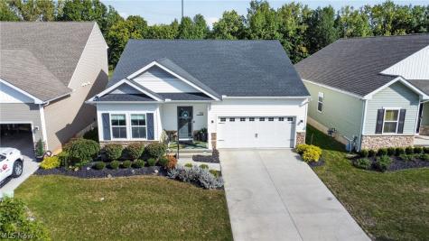 752 Hampshire Court Amherst OH 44001