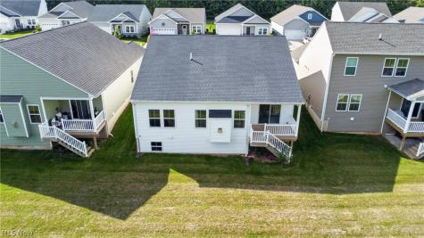 752 Hampshire Court Amherst OH 44001
