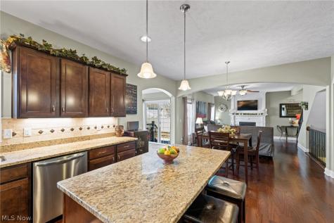 192 Shoreland Circle Willowick OH 44095