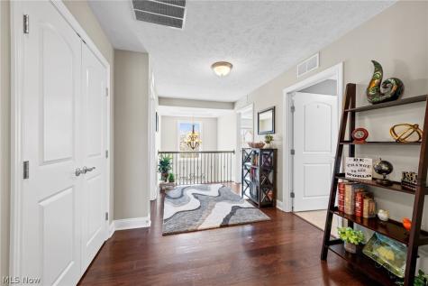 192 Shoreland Circle Willowick OH 44095