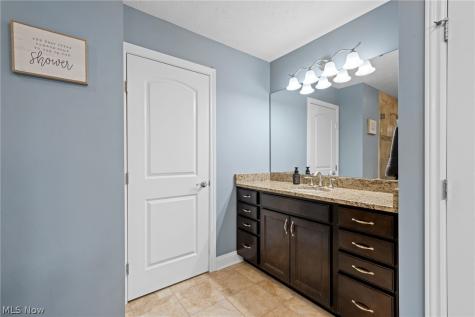 192 Shoreland Circle Willowick OH 44095