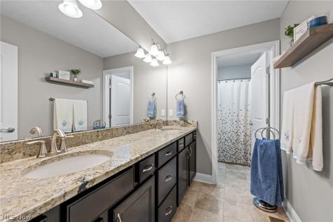 192 Shoreland Circle Willowick OH 44095