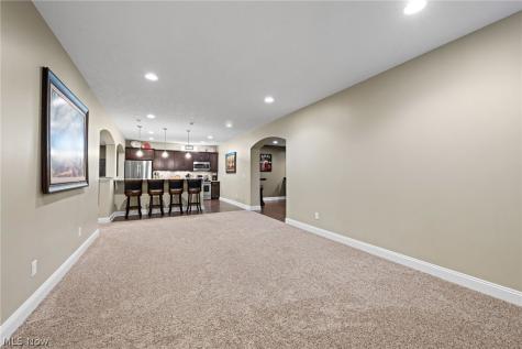 192 Shoreland Circle Willowick OH 44095