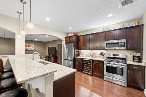 192 Shoreland Circle Willowick OH 44095