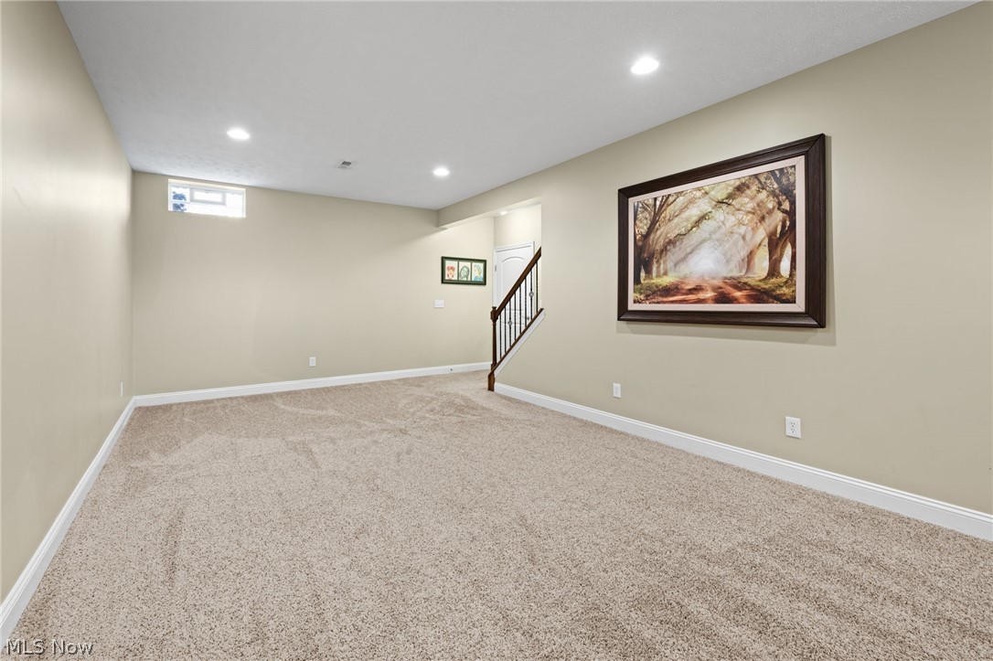 192 Shoreland Circle Willowick OH 44095