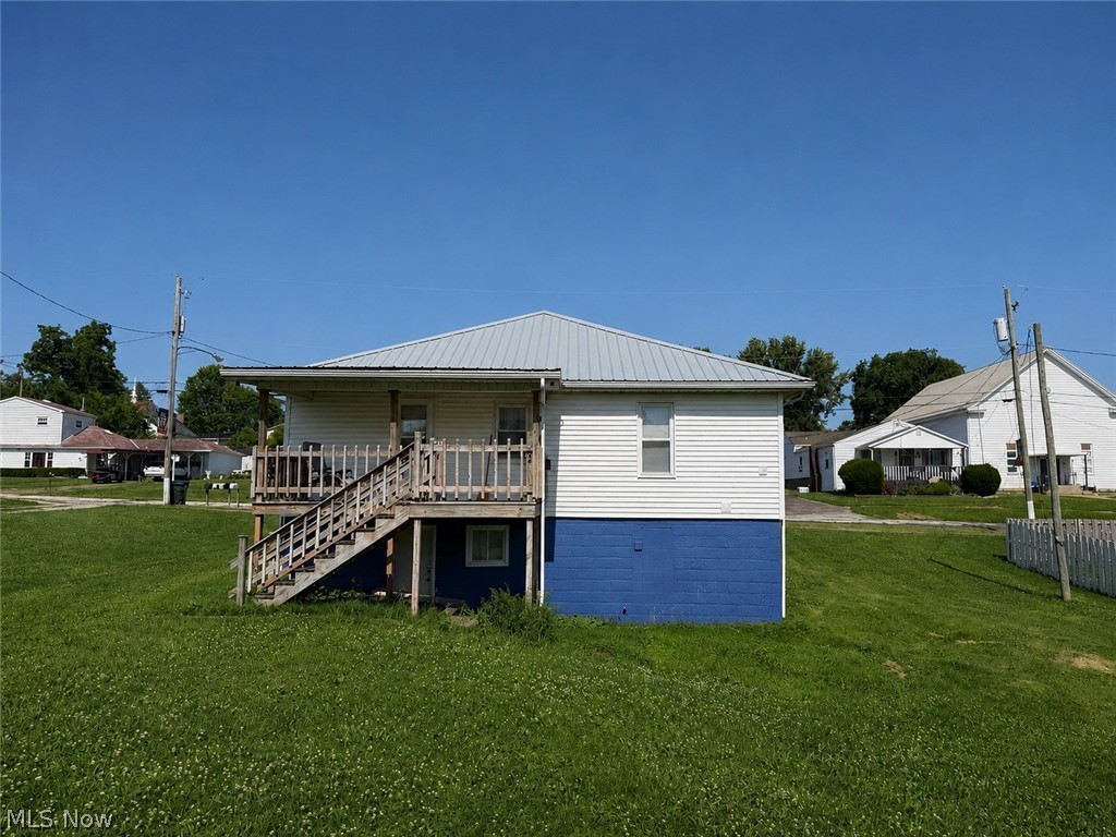 336 High Street Hopedale OH 43976