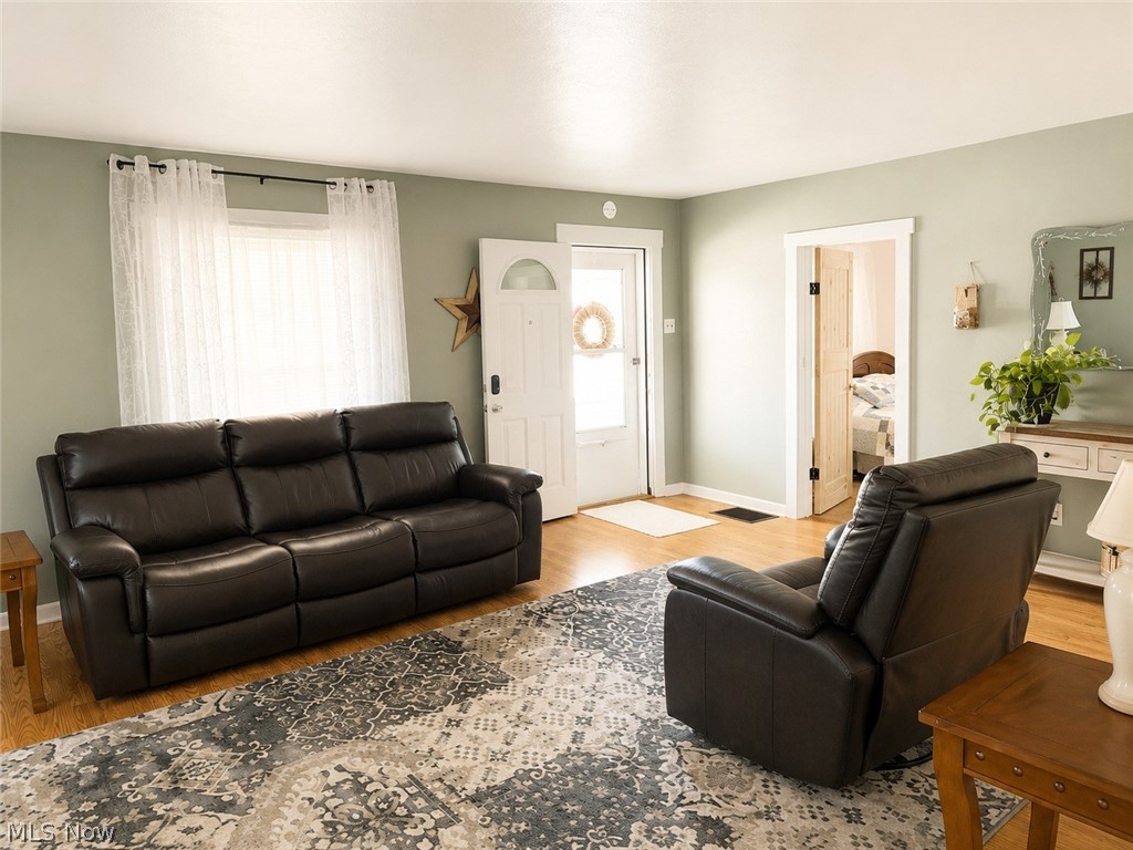 336 High Street Hopedale OH 43976