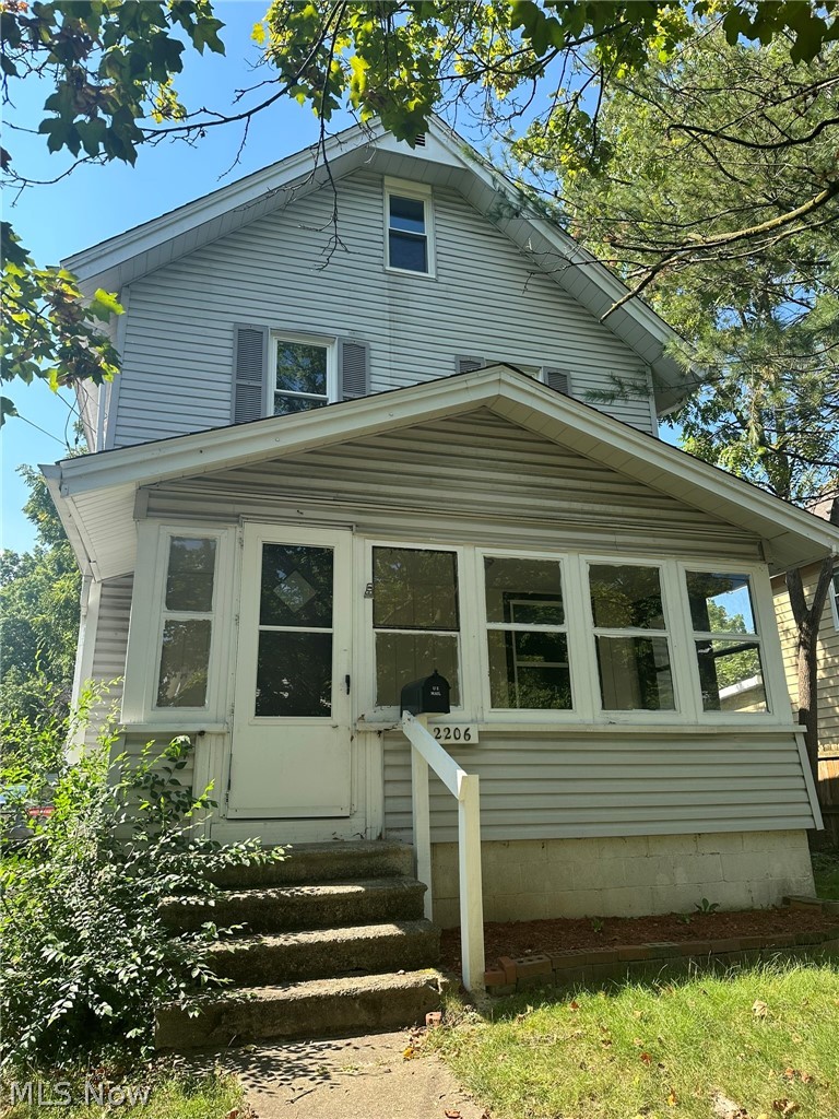 2206 25th Street SW Akron OH 44314