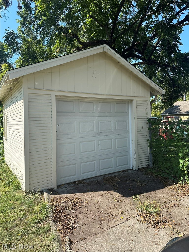 2206 25th Street SW Akron OH 44314