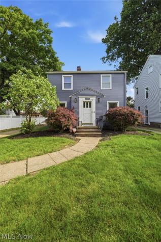 9704 Elsmere Drive Parma OH 44130