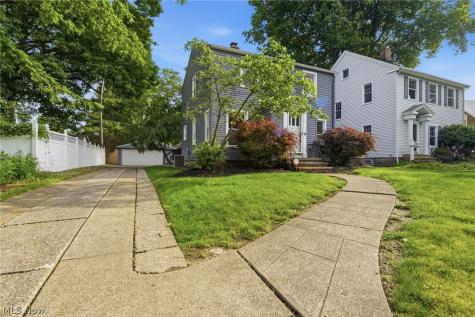 9704 Elsmere Drive Parma OH 44130