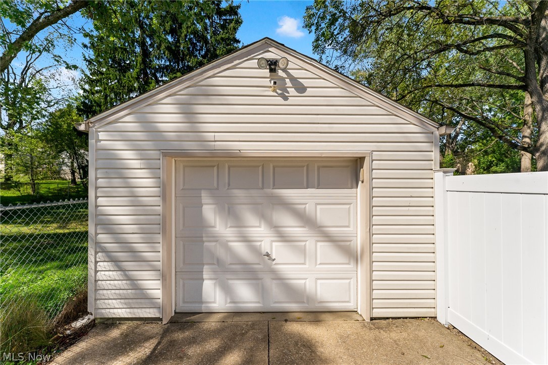 252 Parkgate Avenue Austintown OH 44515