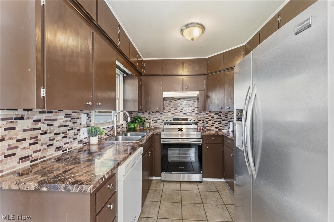 252 Parkgate Avenue Austintown OH 44515