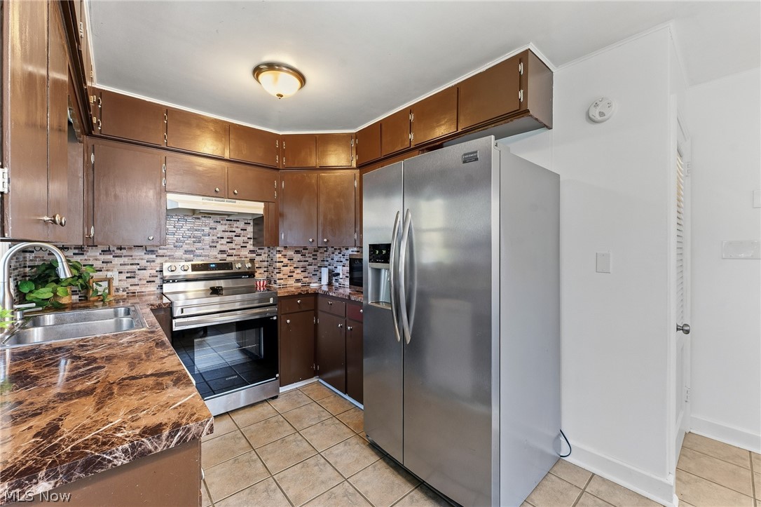 252 Parkgate Avenue Austintown OH 44515