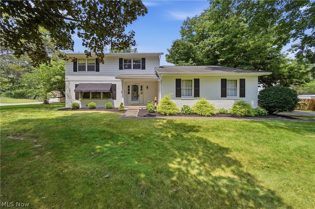 135 Seneca Trail SW Hartville OH 44632