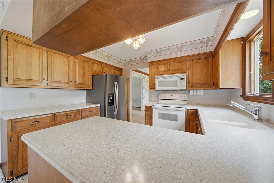 135 Seneca Trail SW Hartville OH 44632