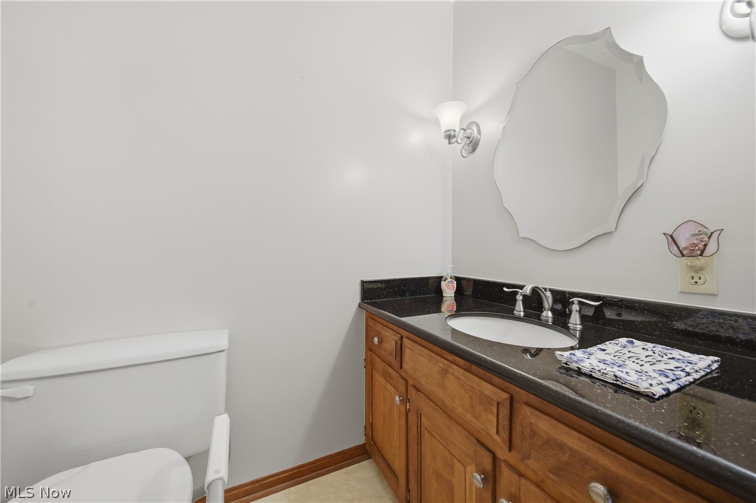 135 Seneca Trail SW Hartville OH 44632