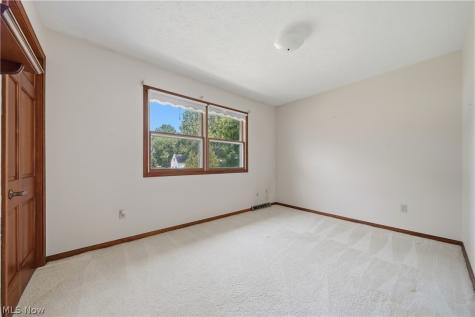 135 Seneca Trail SW Hartville OH 44632
