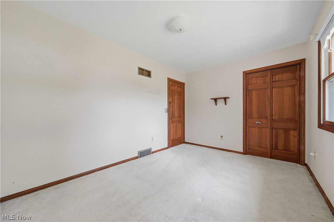 135 Seneca Trail SW Hartville OH 44632