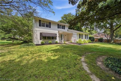 135 Seneca Trail SW Hartville OH 44632