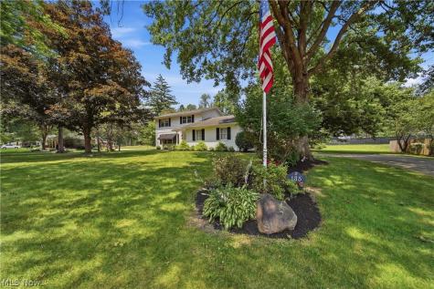 135 Seneca Trail SW Hartville OH 44632