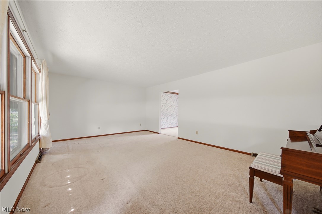 135 Seneca Trail SW Hartville OH 44632