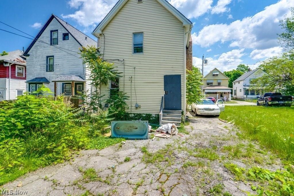 1140 E 113th Street Cleveland OH 44108