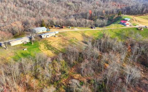 360 E Henniger Road Lowell OH 45744