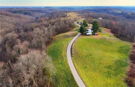 360 E Henniger Road Lowell OH 45744