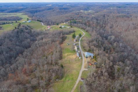 360 E Henniger Road Lowell OH 45744