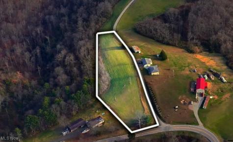 360 E Henniger Road Lowell OH 45744