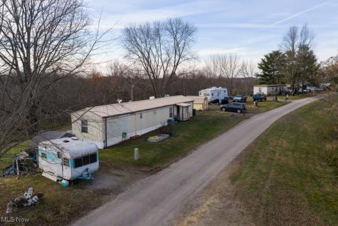 360 E Henniger Road Lowell OH 45744
