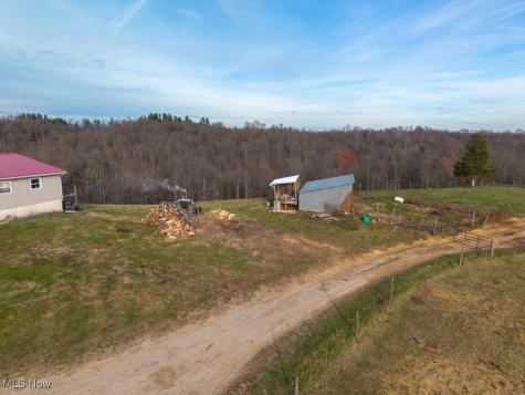 360 E Henniger Road Lowell OH 45744