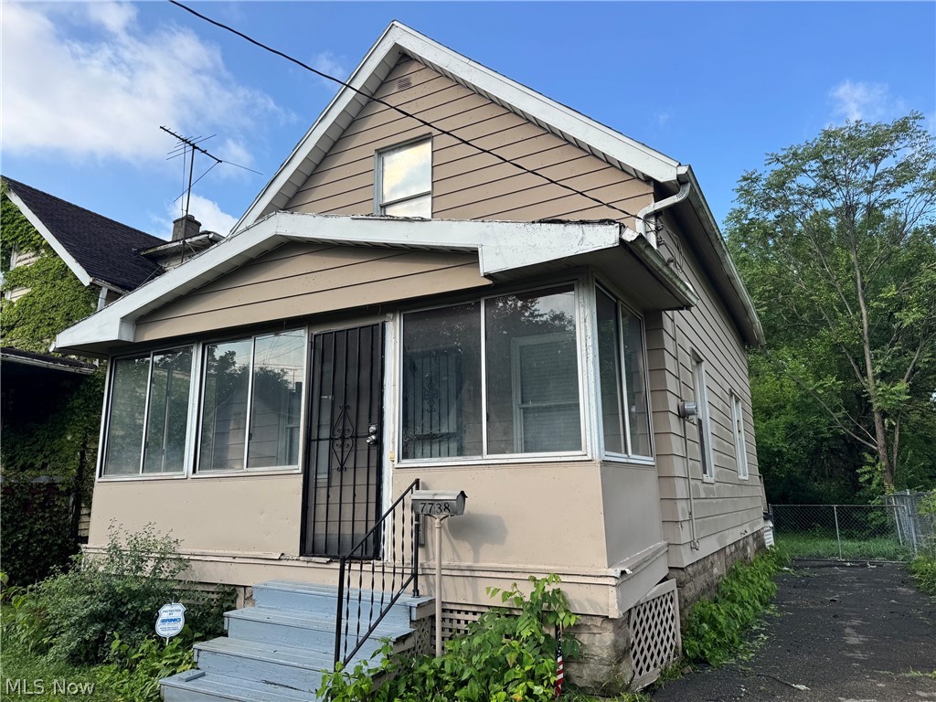 7738 Spafford Road Cleveland OH 44105