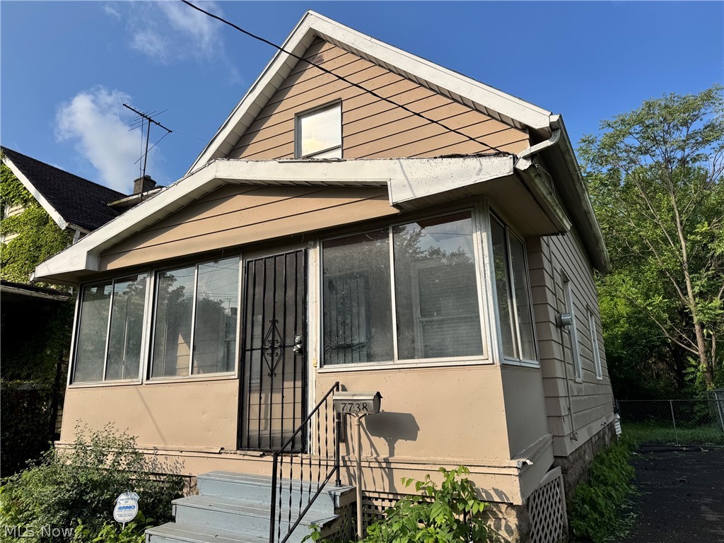7738 Spafford Road Cleveland OH 44105