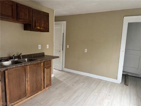 7738 Spafford Road Cleveland OH 44105