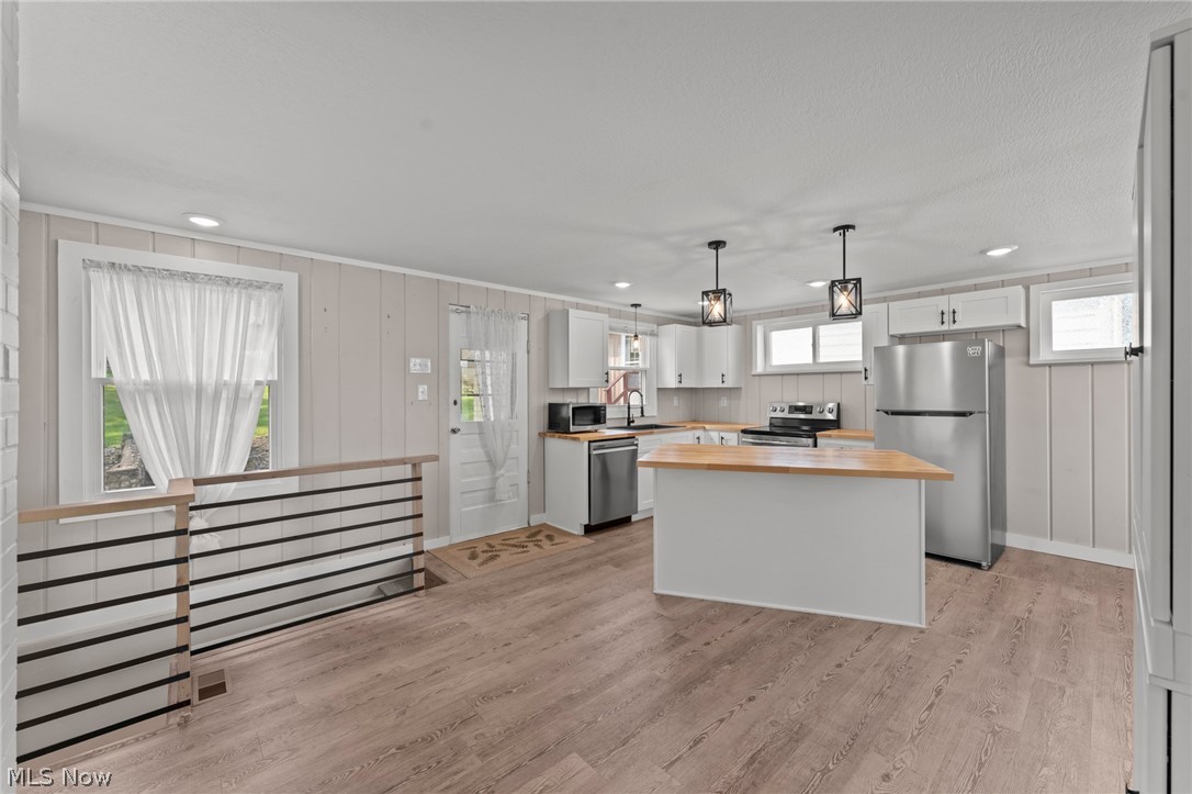 158 Oak Drive NW North Canton OH 44720