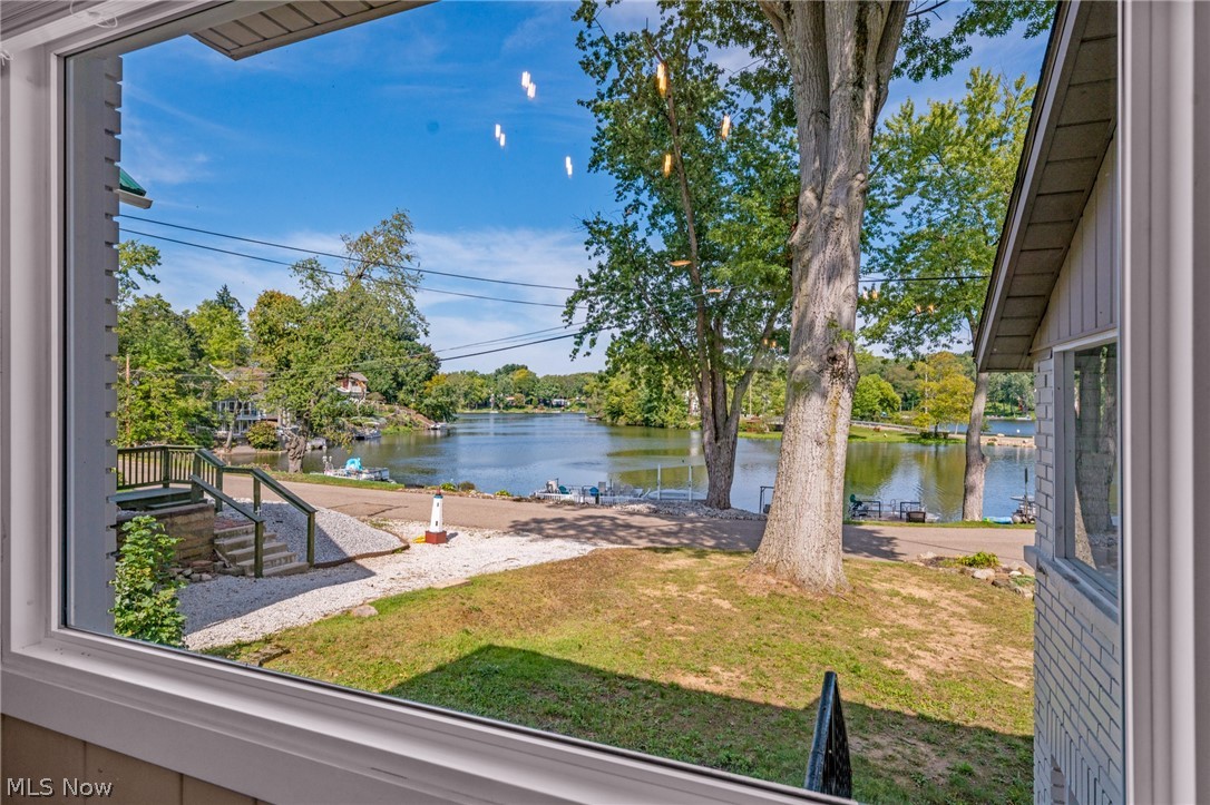 158 Oak Drive NW North Canton OH 44720