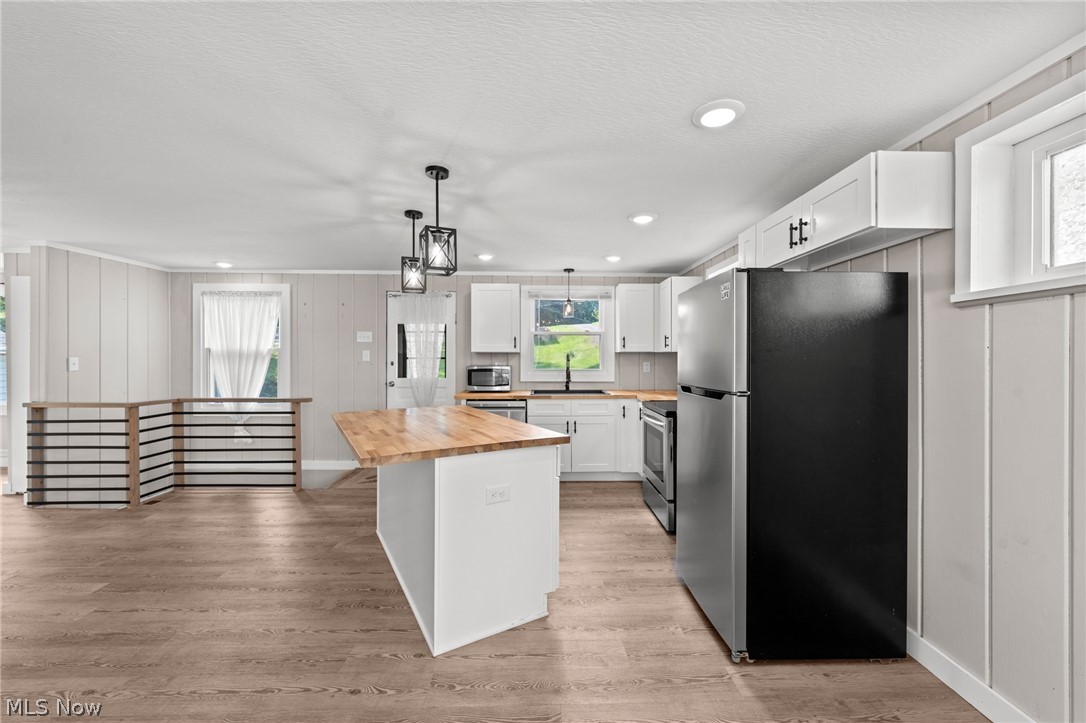 158 Oak Drive NW North Canton OH 44720