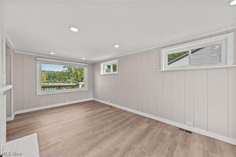 158 Oak Drive NW North Canton OH 44720
